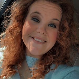 Meet your Posher, Nola